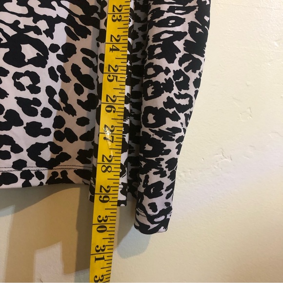 JM Collection Black & White Animal Print Blouse with Embroidery, size 3X - Picture 8 of 8